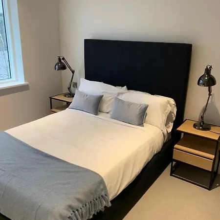 Apartment Heathrow North By Charles Hope *