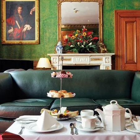 Szálloda Gem Strathmore 4*