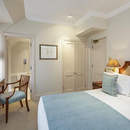 Sloane Place 4*
