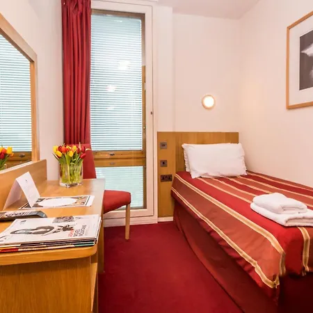 Hotel St Giles Heathrow - A St Giles