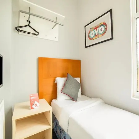 Hotel Studios28 3*