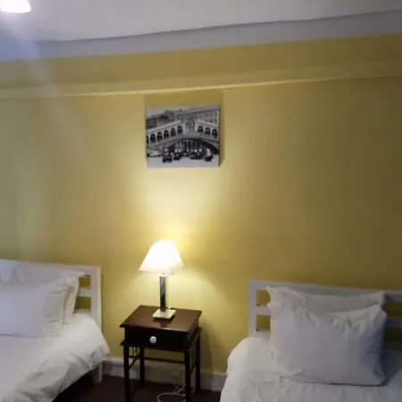 Hotel City View Roman Road London