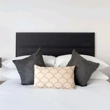 Luxury North Apartment