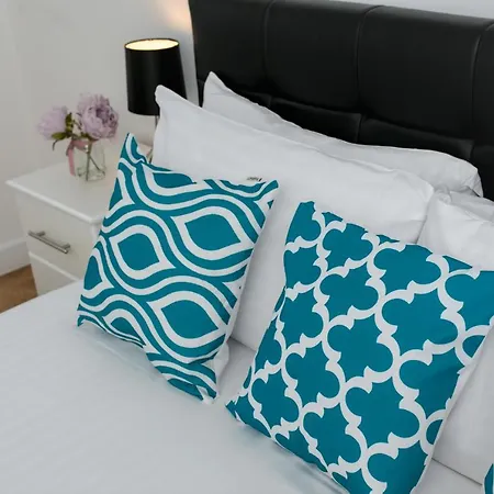 Skyvillion - Cozy In Town With Free Parking & Wifi Apartment *