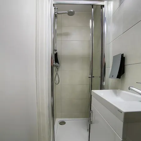 Hotel Studios28 3*