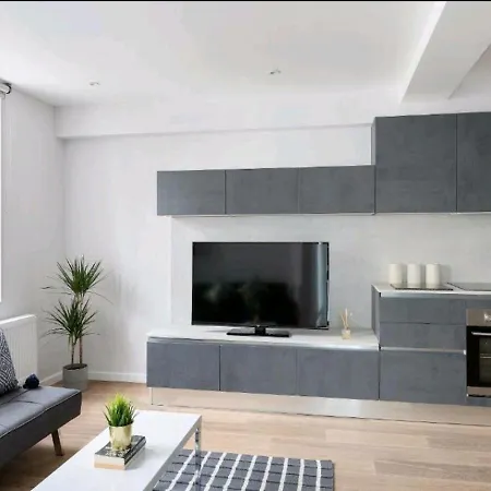 Luxury North * London