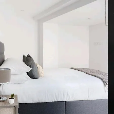Luxury North Apartment *