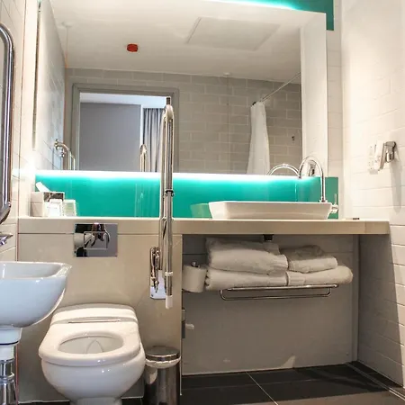 Express - London Heathrow T4 By Ihg Hotel 4*