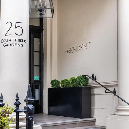 The Resident Kensington Hotel 4*
