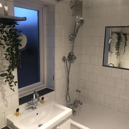 Bed & Breakfast Marble Tooting High Street