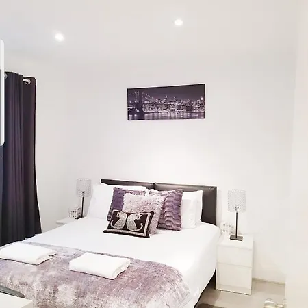 Bed & Breakfast The 55 *