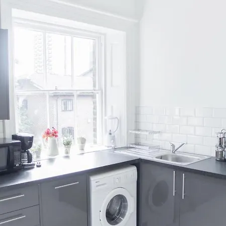 Mansion House With Spacious Close To Excel And Canarywharf *
