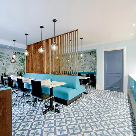 Mentone Hotel