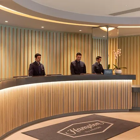 Hotel Hampton By Hilton Ealing 4*