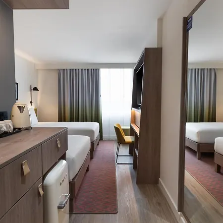 Hampton By Hilton Ealing 4*