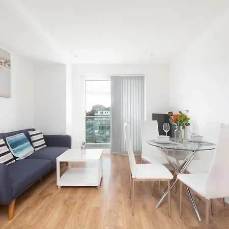 Apartment Skyvillion - Cozy In Town With Free Parking & Wifi