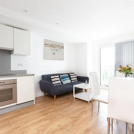 Apartment Skyvillion - Cozy In Town With Free Parking & Wifi