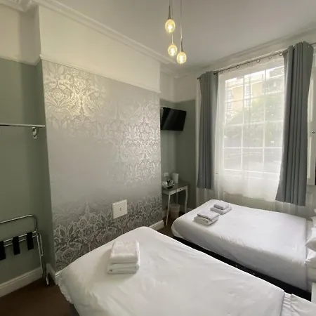 Swinton Hotel 2*