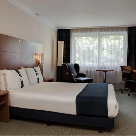 London Cross, An Ihg
