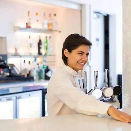Hotel Nh Kensington 4*