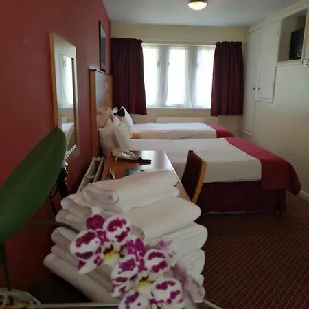 Hotel The Tudor 3*