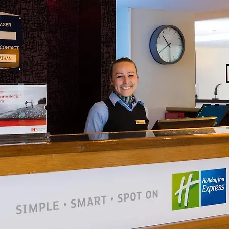 Holiday Express London-hammersmith By Ihg Hotel 3*