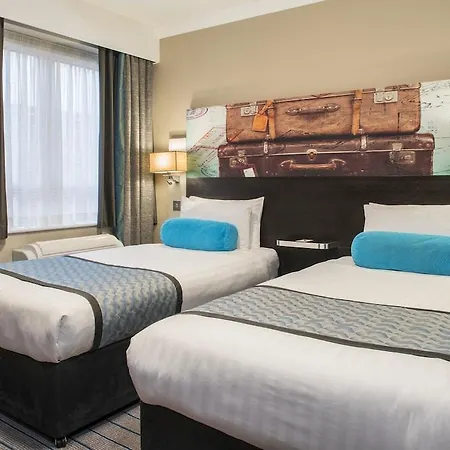 Mercure London Heathrow Airport 4*
