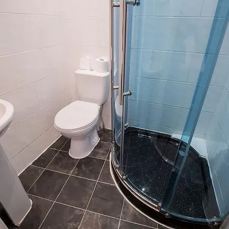 Rossmore Hotell 2*