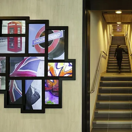 Novotel Blackfriars Hotell 4*
