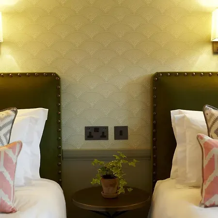 Hotel Lime Tree By Mate 4*