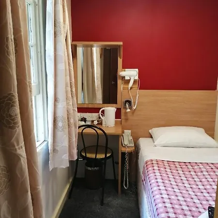 Guest house Colliers London