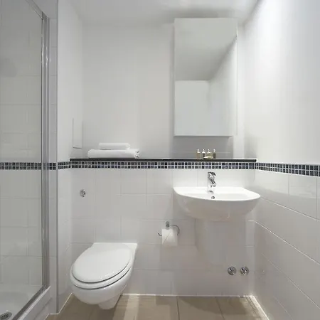 Apartment Marlin Empire Square Bridge London