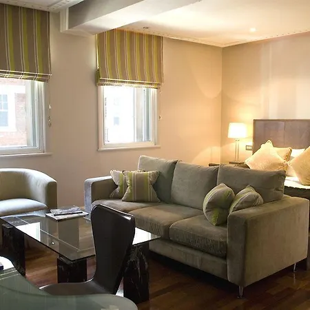 Radisson Blu Hotel, Tottenham Court Road - Formerly Kenilworth Londen