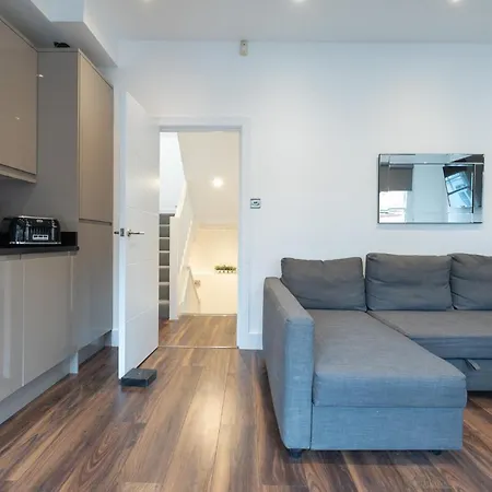 Apartment Beautiful In Gorgeous Location London
