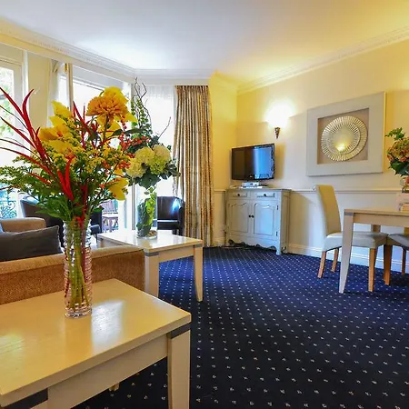 Collingham Serviced Aparthotel Londra