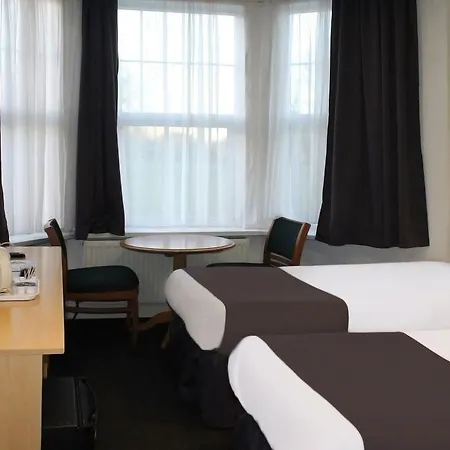 Clapham South Belvedere Hotel