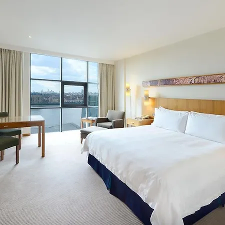 Canary Riverside Plaza Hotel 5*