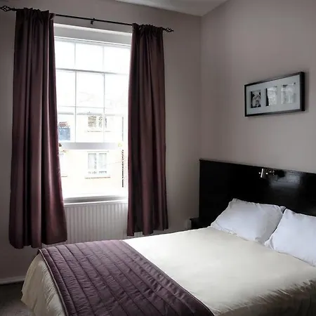 Otel Arriva Londra