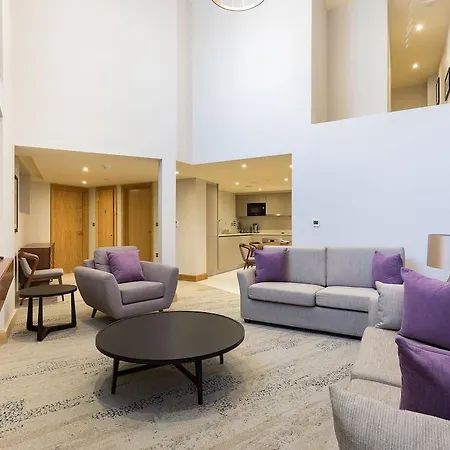 Sanctum International Belsize Apartment