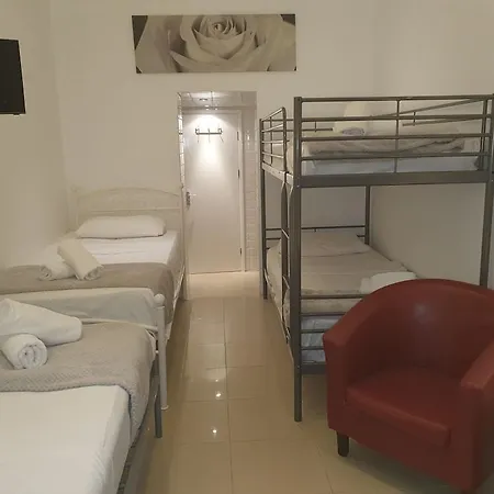 The Cameron Hotel 2*