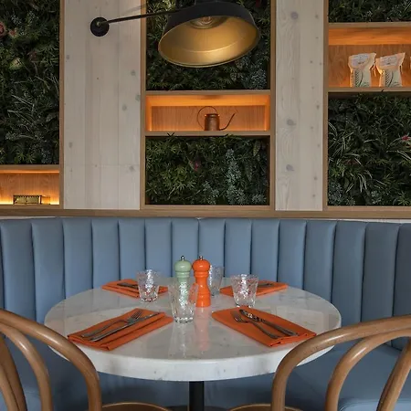Lincoln Plaza London, Curio Collection By Hilton Hotel