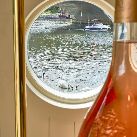 The Mitre, Hampton Court Kingston upon Thames (Greater London)