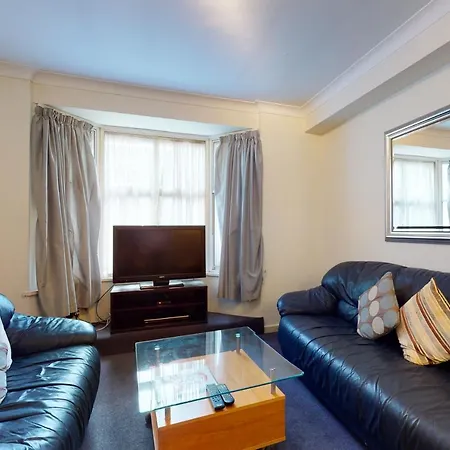 Hertford Court London