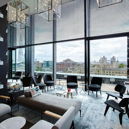 Citizenm Tower Of Hotel 4*