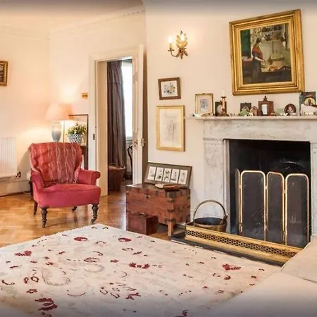Veeve - Fox House *