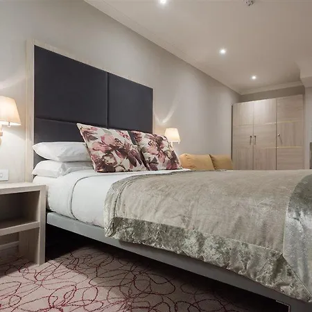 Blandford Hotel