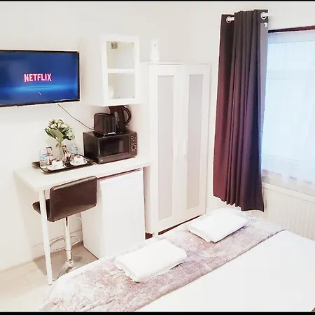 Bed & Breakfast The 55 *