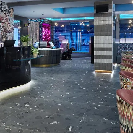 Nyx Holborn By Leonardo London