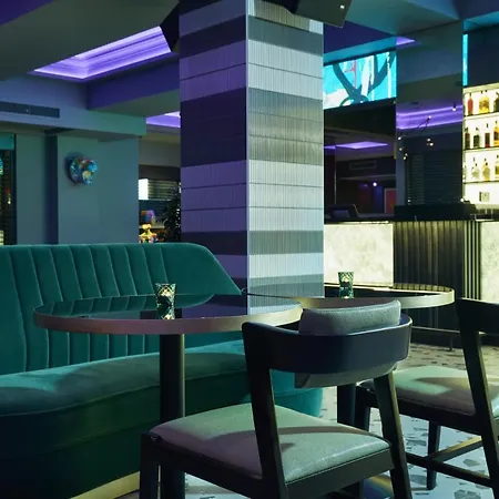 Nyx Holborn By Leonardo London