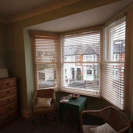 Alexandra House - Three Bedroom House *